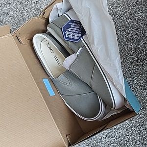 NWT Toms Alpargata Fenix Slip on Sz9.5